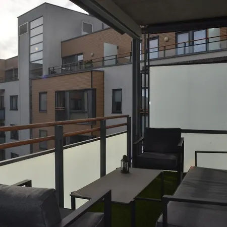 Pp1c-central-spacious, Balcony, Family Withkids, Garage Apartmán