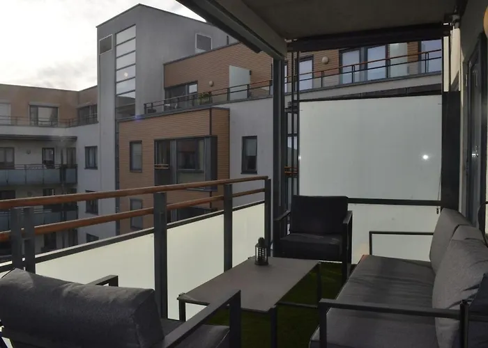 Lägenhet Pp1c-central-spacious, Balcony, Family Withkids, Garage