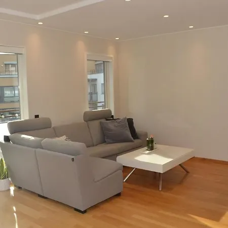 Lejlighed Pp1a-central-spacious,balcony, Family Withkids, Garage